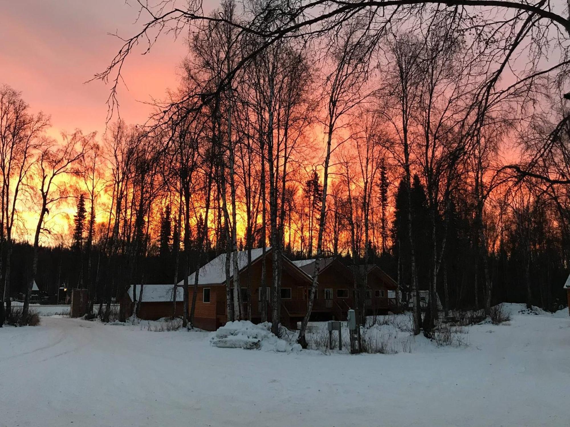 Susitna River Lodging, Suites ทัลคีทนา ภายนอก รูปภาพ