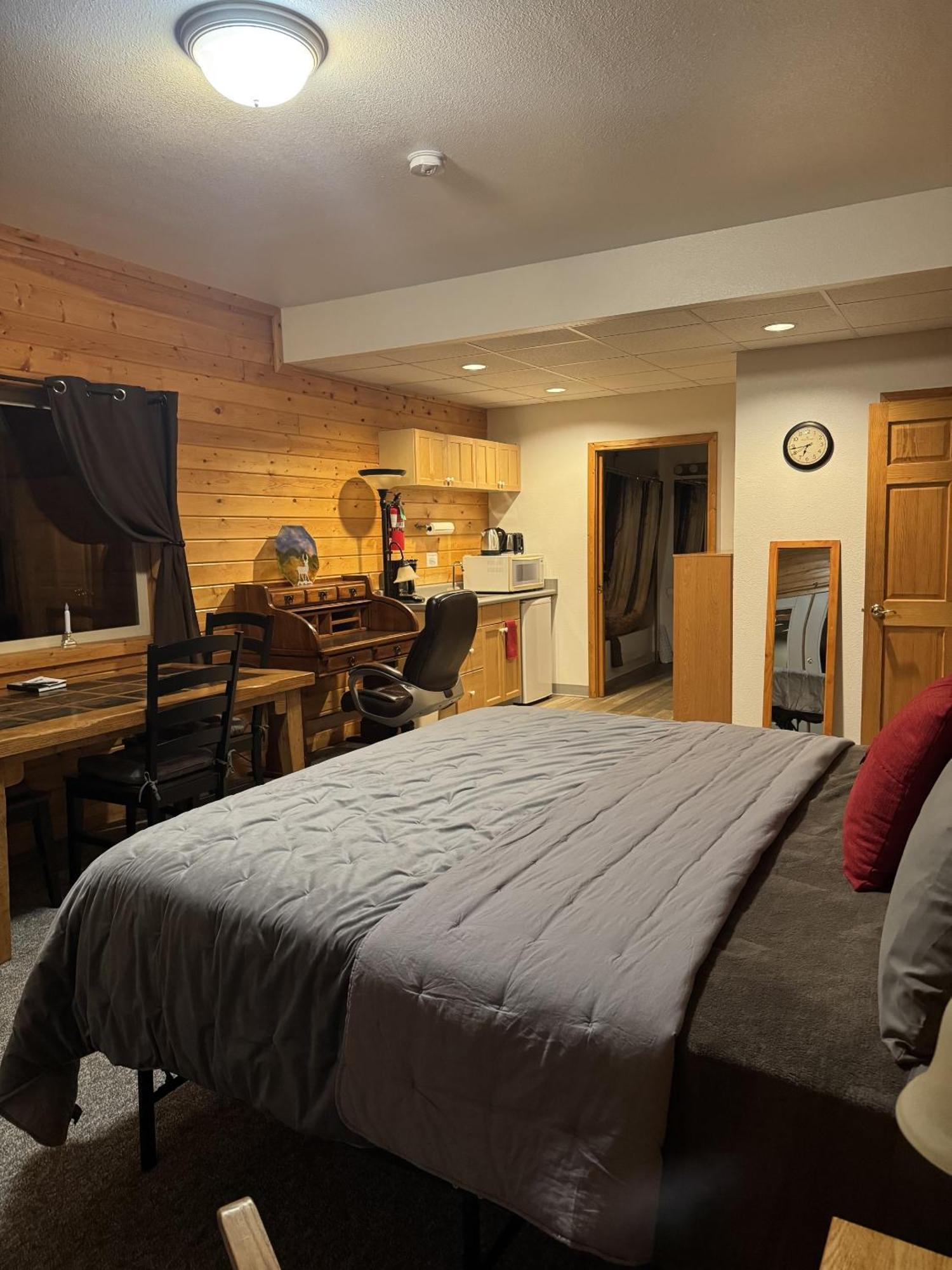 Susitna River Lodging, Suites ทัลคีทนา ภายนอก รูปภาพ