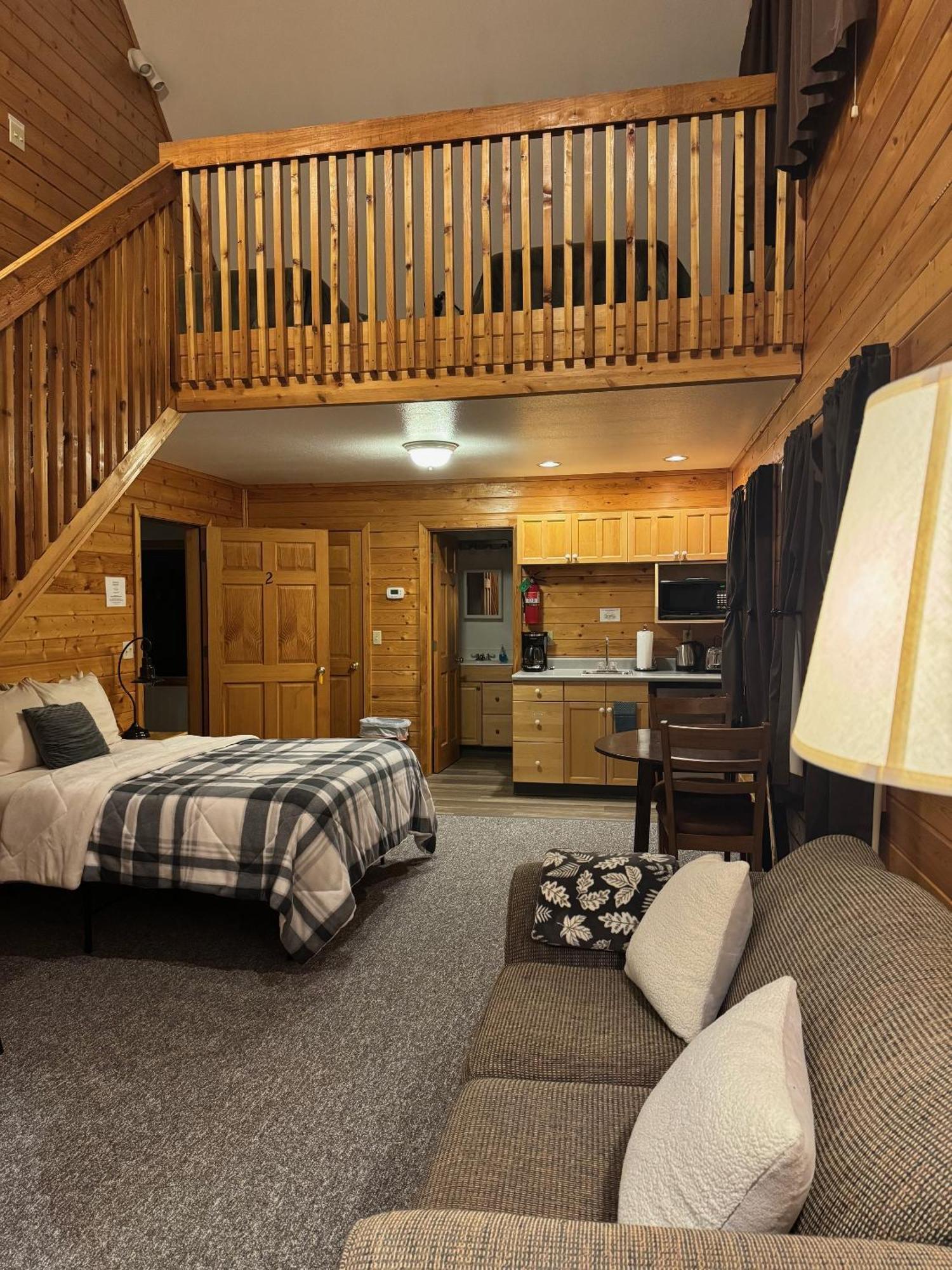 Susitna River Lodging, Suites ทัลคีทนา ภายนอก รูปภาพ